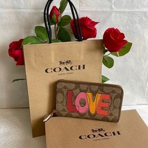 ✅SALE🆕Coach Wallet🌹